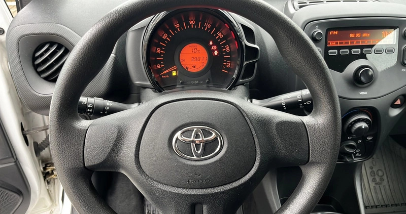 Toyota Aygo cena 33900 przebieg: 36792, rok produkcji 2016 z Polanica-Zdrój małe 211